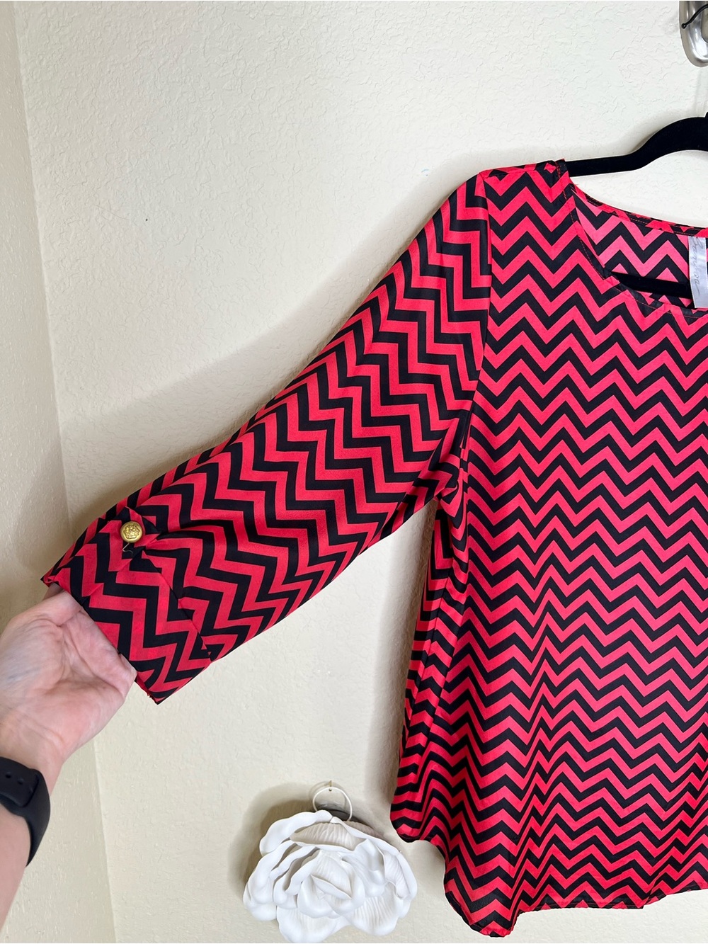 NTM: Texas Tech Red Raiders Bamboo Chevron Pink Black Blouse Roll Tab Large - Picture 7 of 13